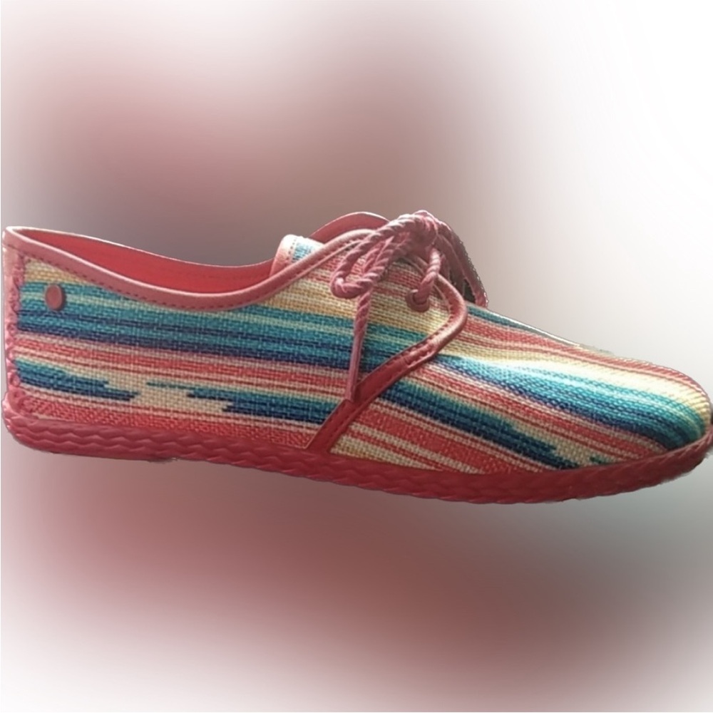 Ugg Colourful Striped canvas Lace-Up Shoes sneakers NWT